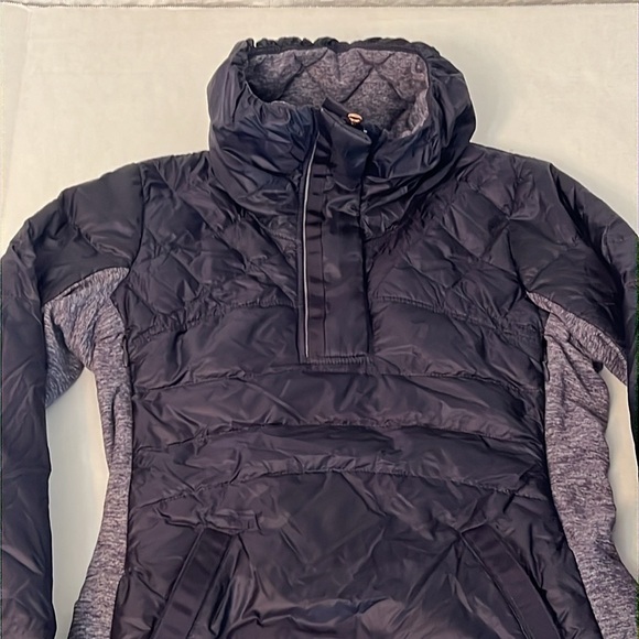 LULULEMON DOWN FOR A RUN PULLOVER 800 FILL DOWN PUFFER 2 - Picture 4 of 16